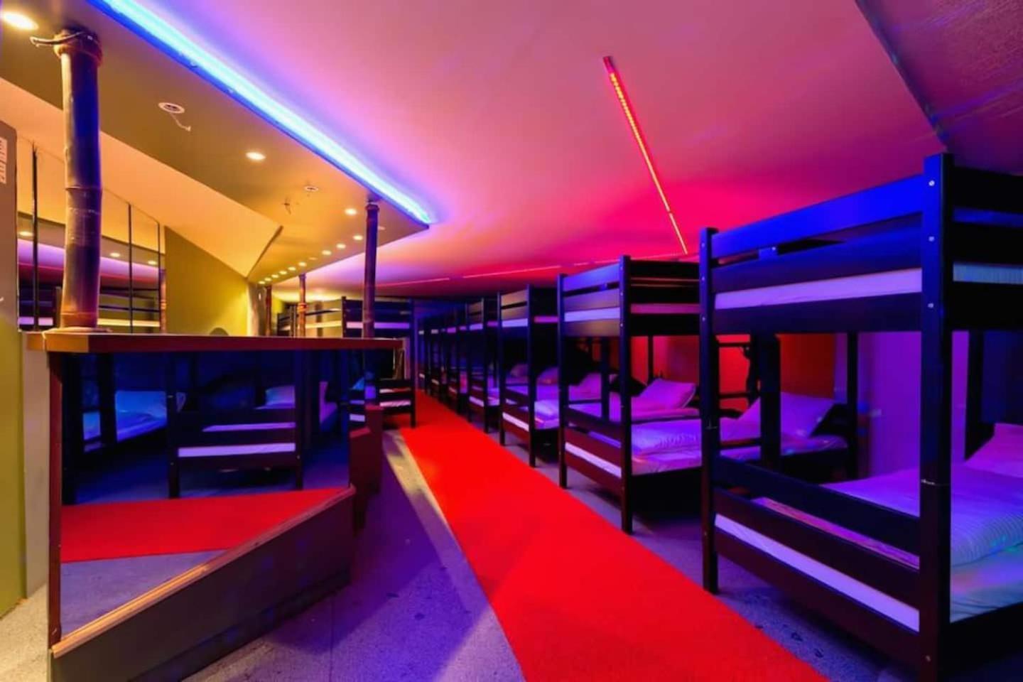 The Bachelor Bar - Bunker | Private Club Vila Budapeste Exterior foto